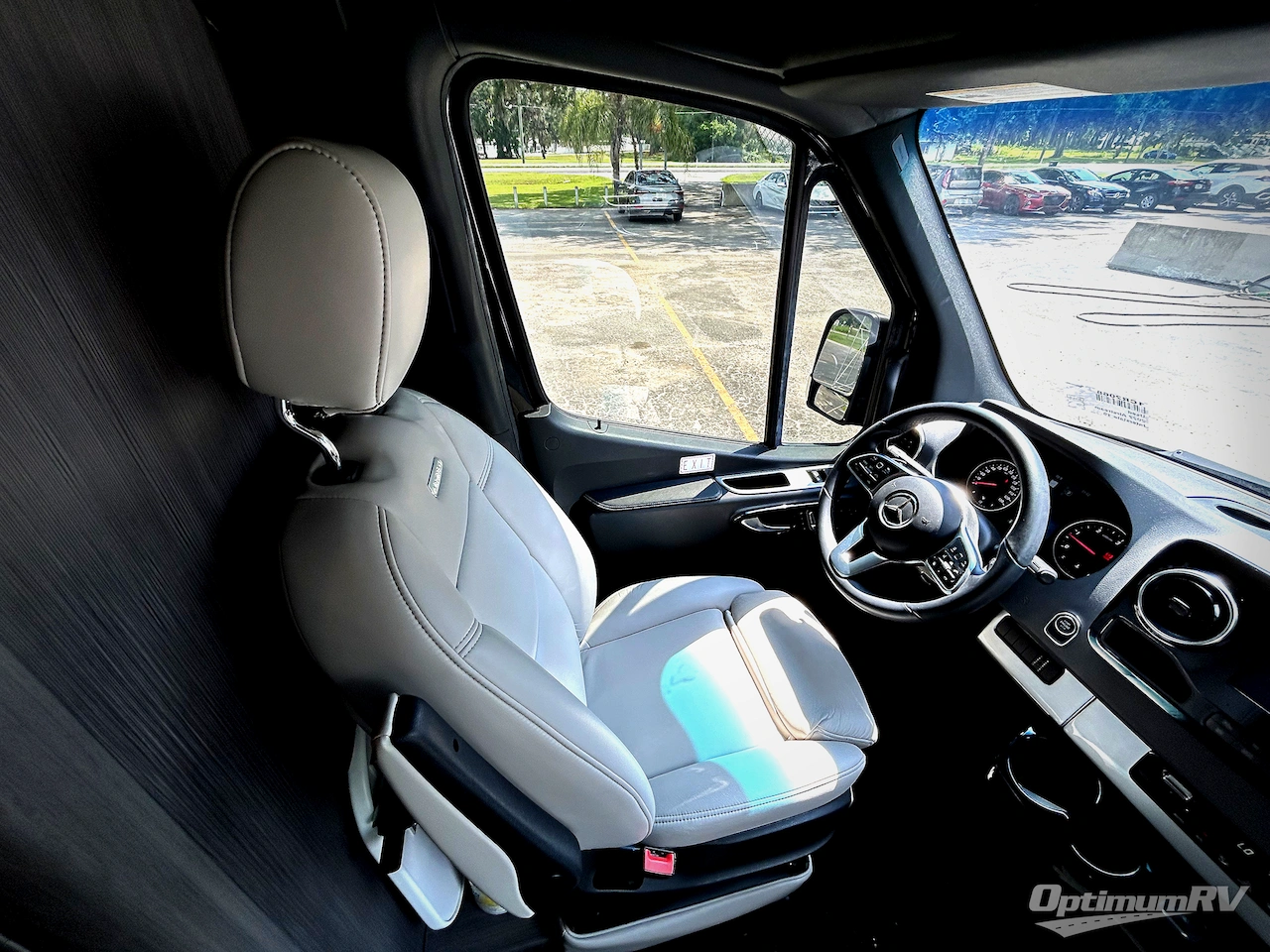 2022 Airstream Interstate Nineteen Std. Model Photo 7