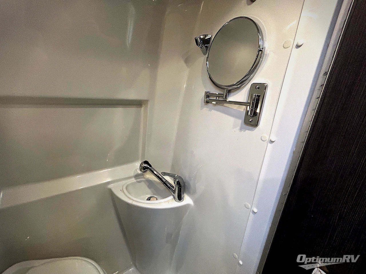 2022 Airstream Interstate Nineteen Std. Model Photo 12