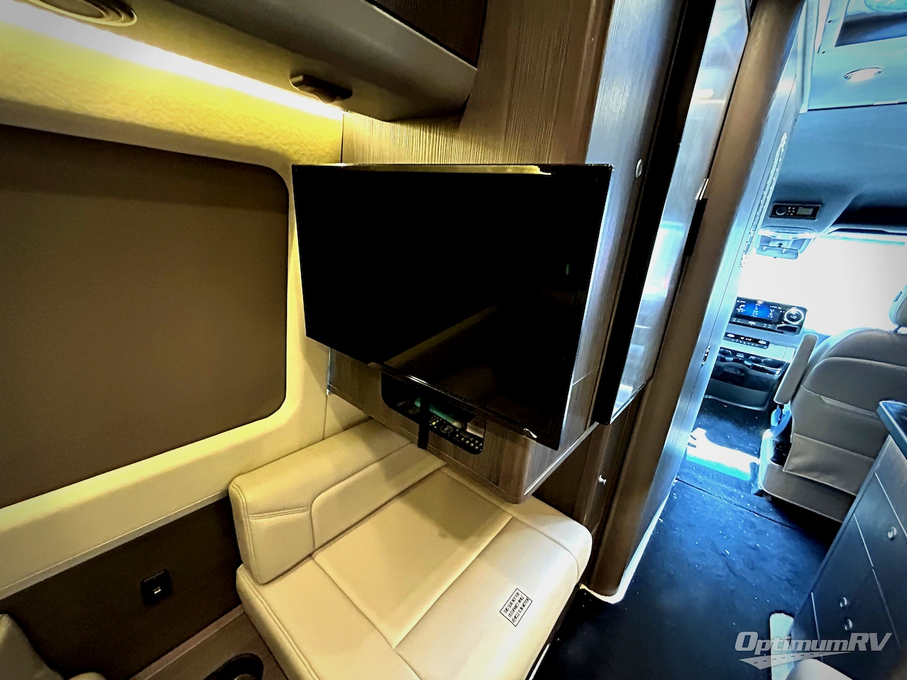 2022 Airstream Interstate Nineteen Std. Model Photo 19