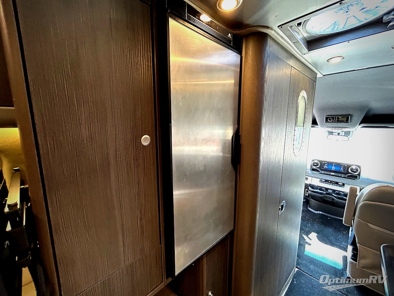 2022 Airstream Interstate Nineteen Std. Model Photo 14
