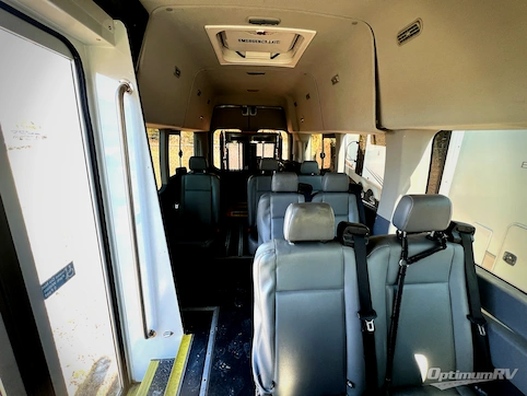 2016 Ford Ford 350 RV Photo 2