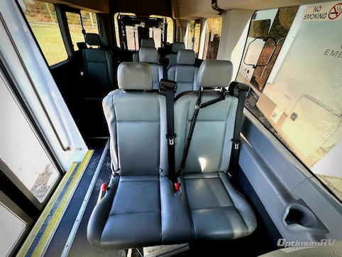 2016 Ford Ford 350 RV Photo 4