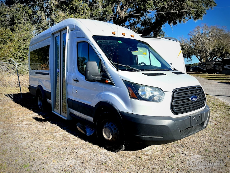 2016 Ford Ford 350 RV Photo 1