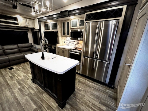 2022 Keystone Avalanche 312RS RV Photo 4