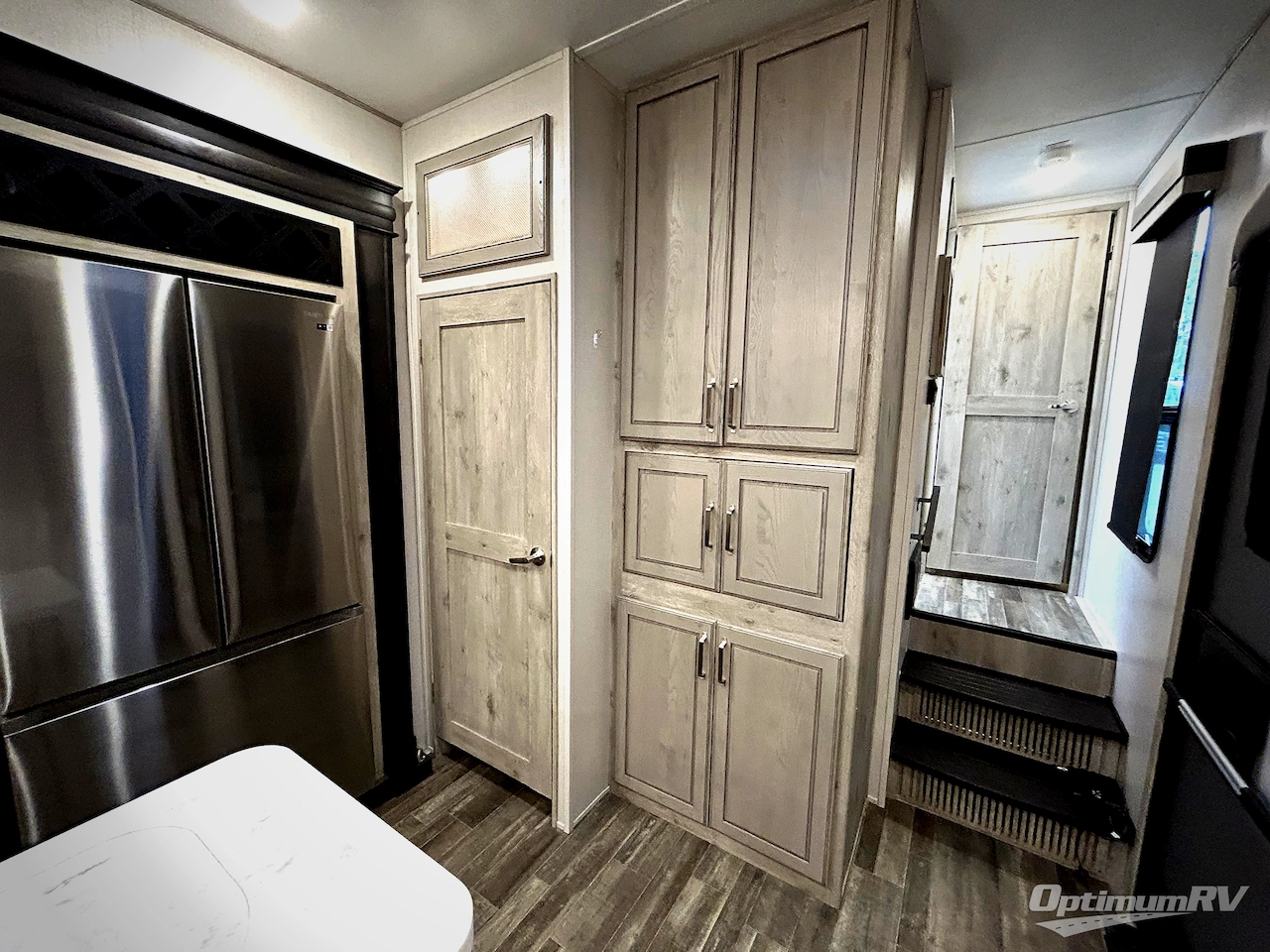 2022 Keystone Avalanche 312RS Photo 13