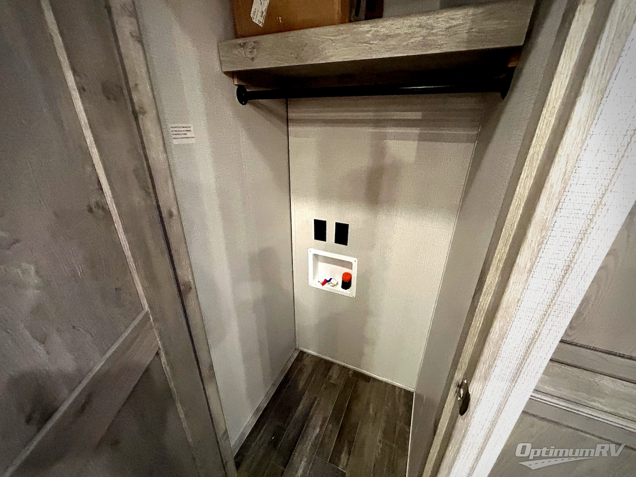 2022 Keystone Avalanche 312RS Photo 14