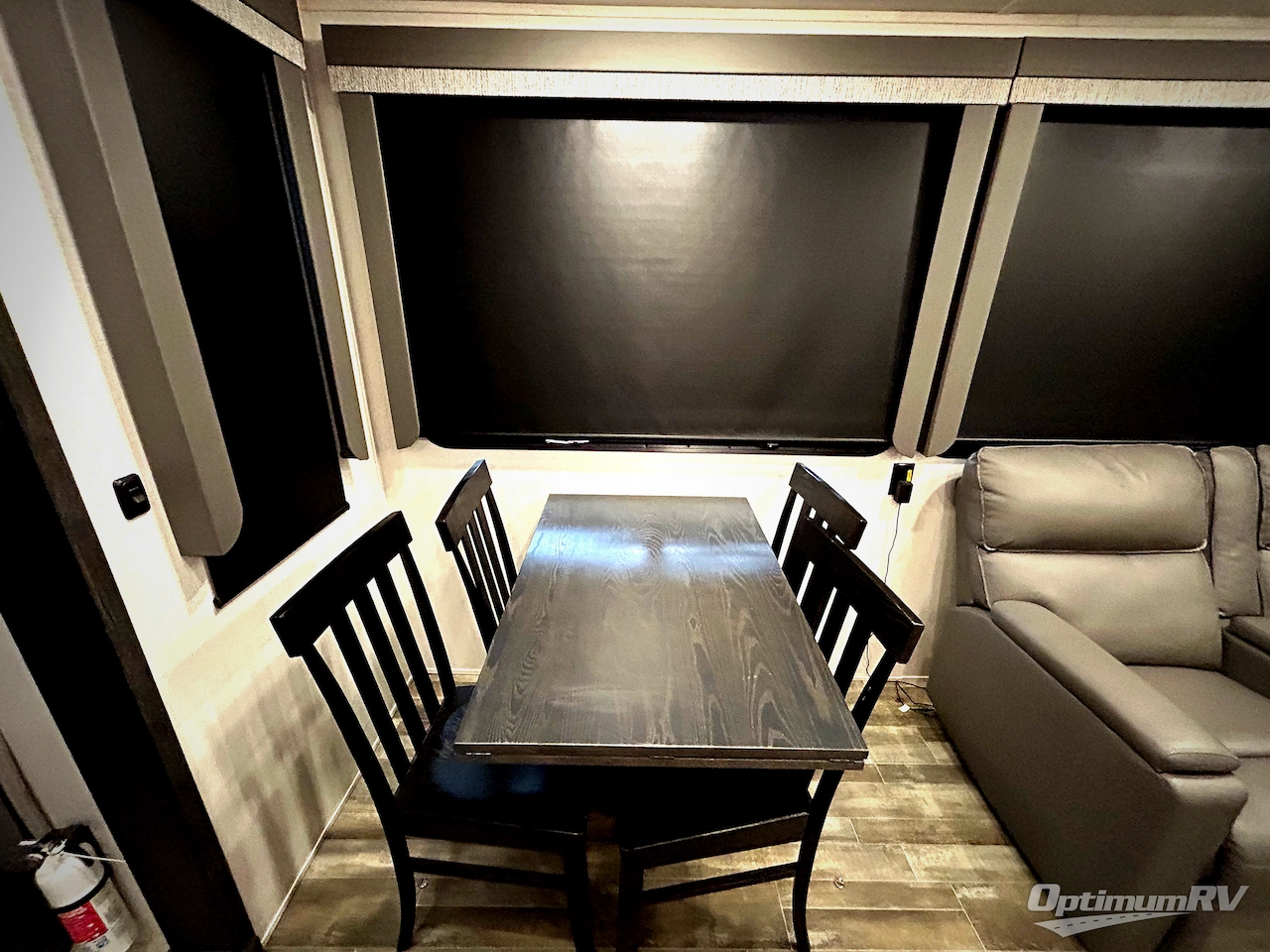 2022 Keystone Avalanche 312RS Photo 17