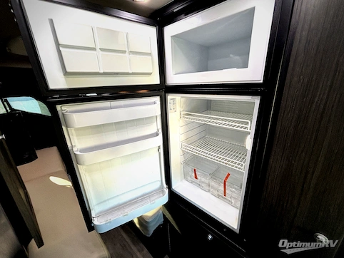 2022 Roadtrek Roadtrek CHASE RV Photo 3