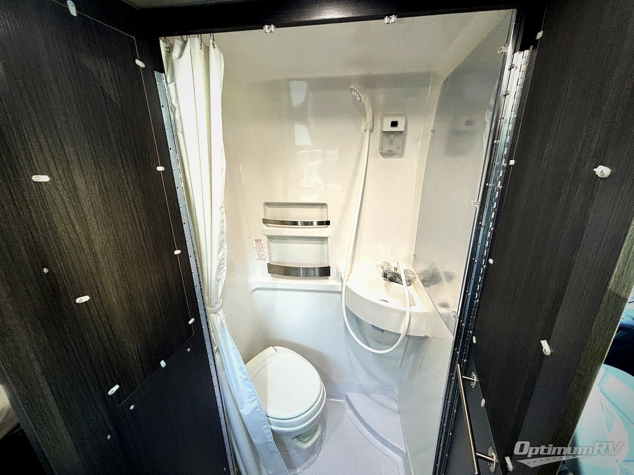 2022 Roadtrek Roadtrek CHASE Photo 7