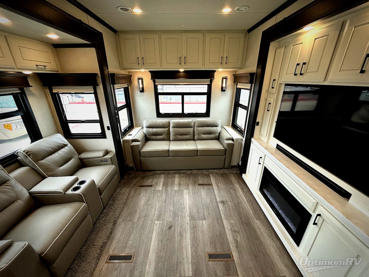 2023 DRV Luxury Suites Mobile Suites MS Houston Photo 6