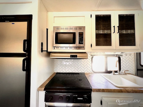 2016 Forest River Rainier 221RBSR RV Photo 3