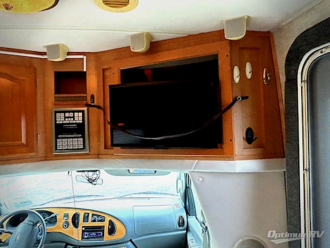 2005 Forest River Lexington GTS 270 RV Photo 4