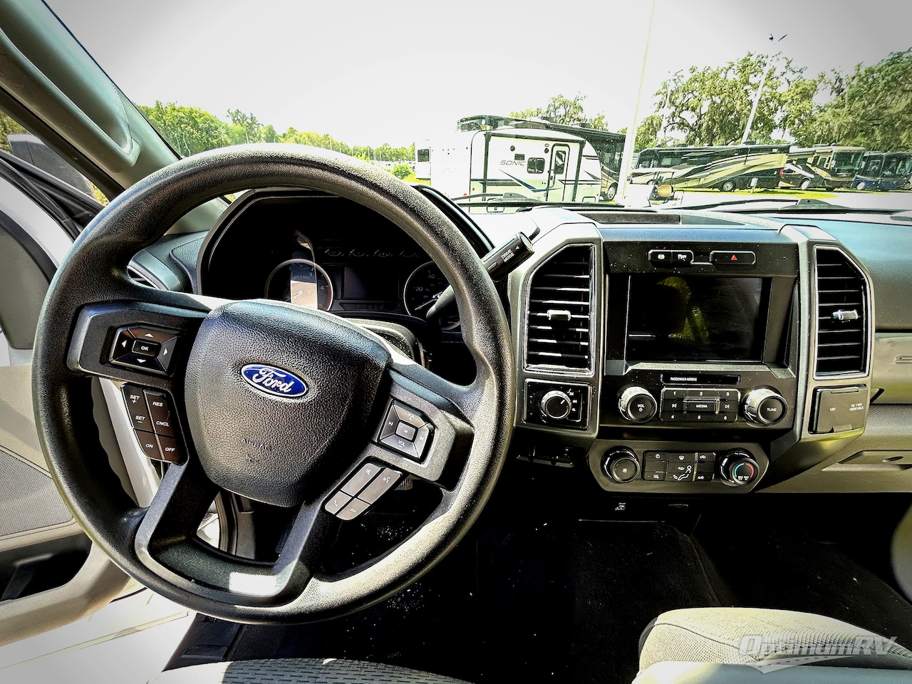 2021 Ford F250 XLT Photo 9