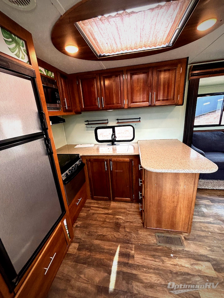 2018 Prime Time Tracer 3130RKD Photo 13
