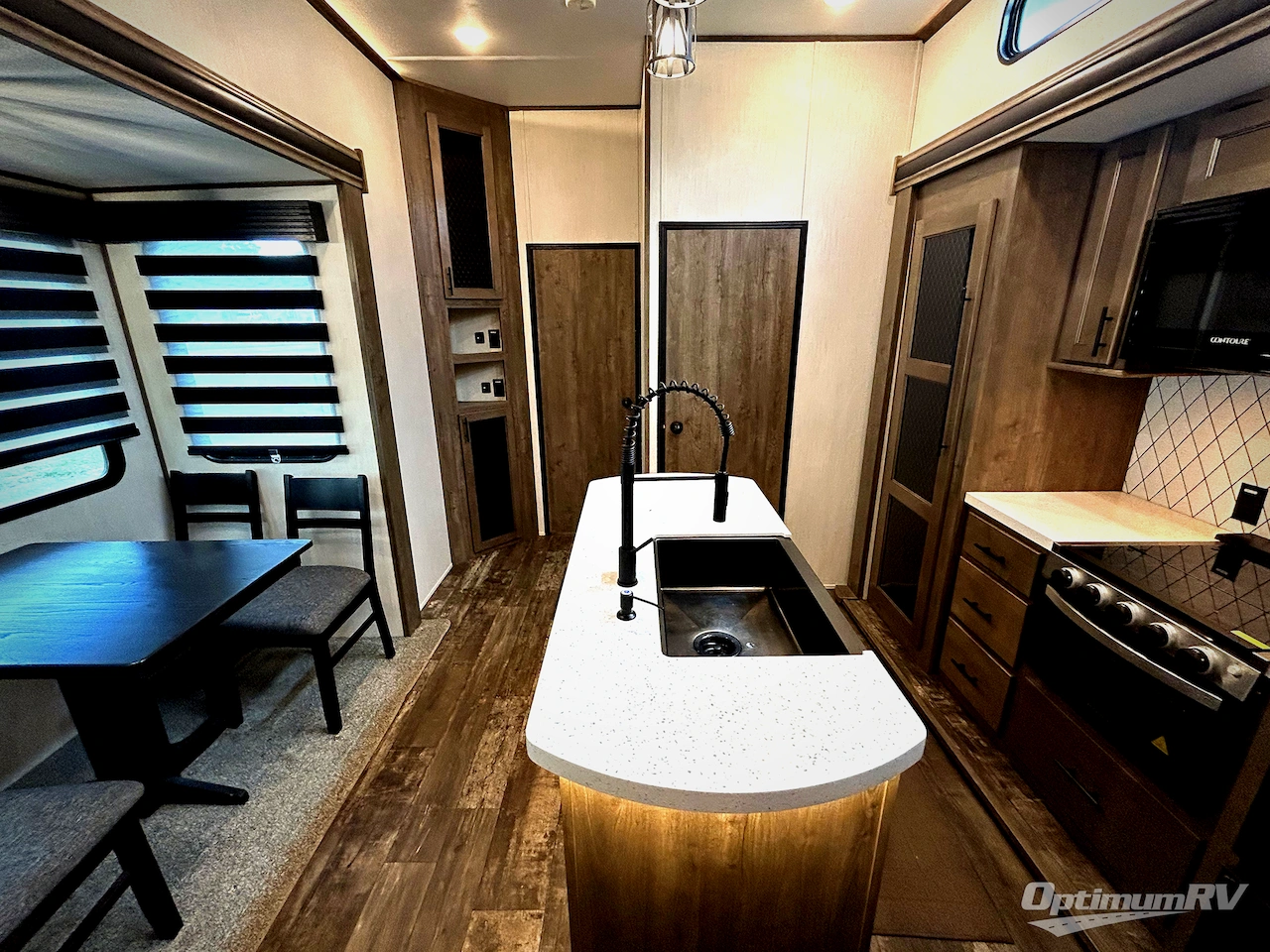 2022 Forest River Sabre 37FLH Photo 4