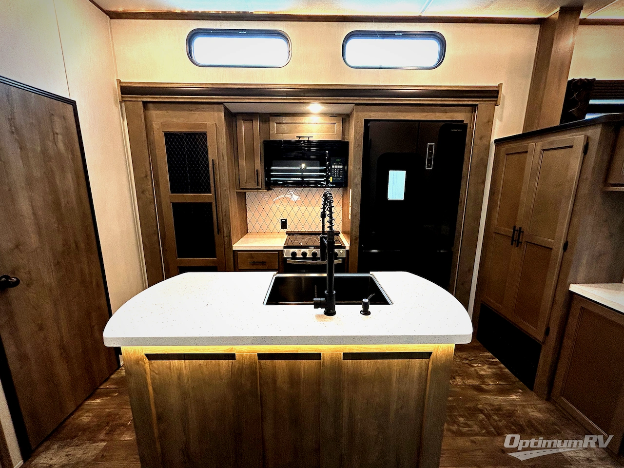 2022 Forest River Sabre 37FLH Photo 6