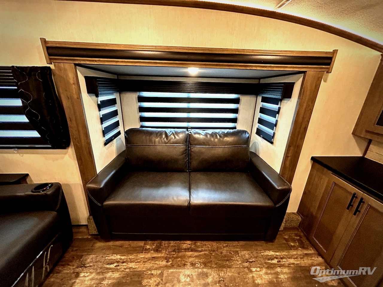 2022 Forest River Sabre 37FLH Photo 11