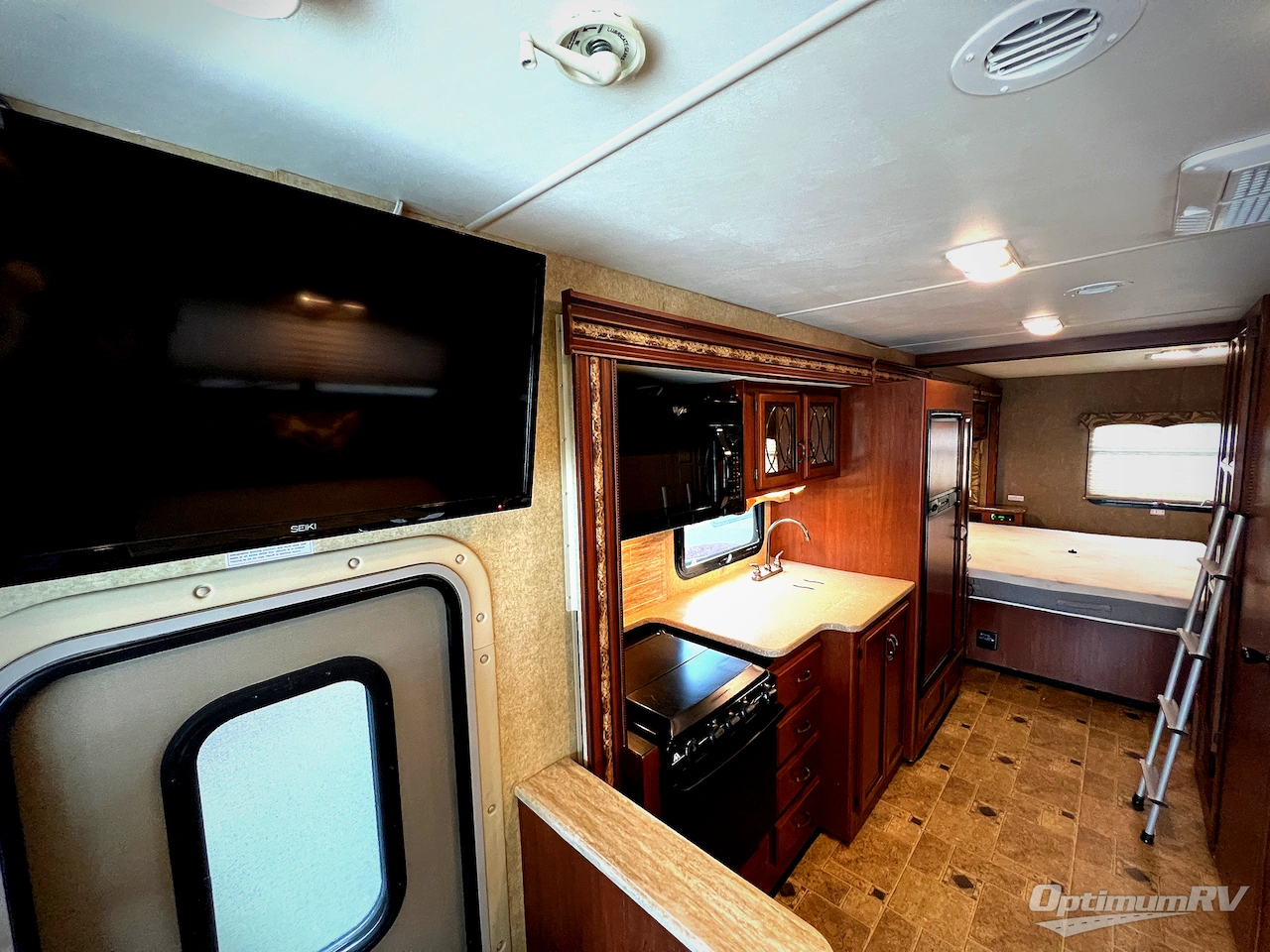 2015 Thor Hurricane 27K Photo 12