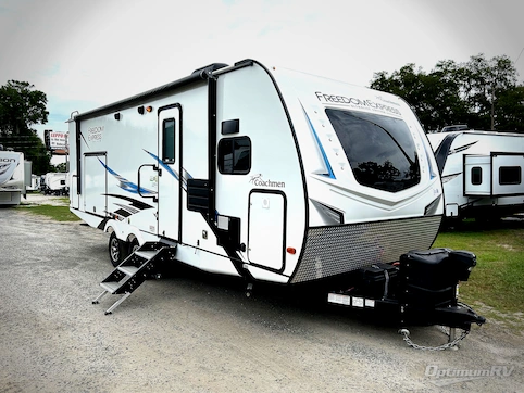 Used 2021 Coachmen Freedom Express Ultra Lite 259FKDS Featured Photo