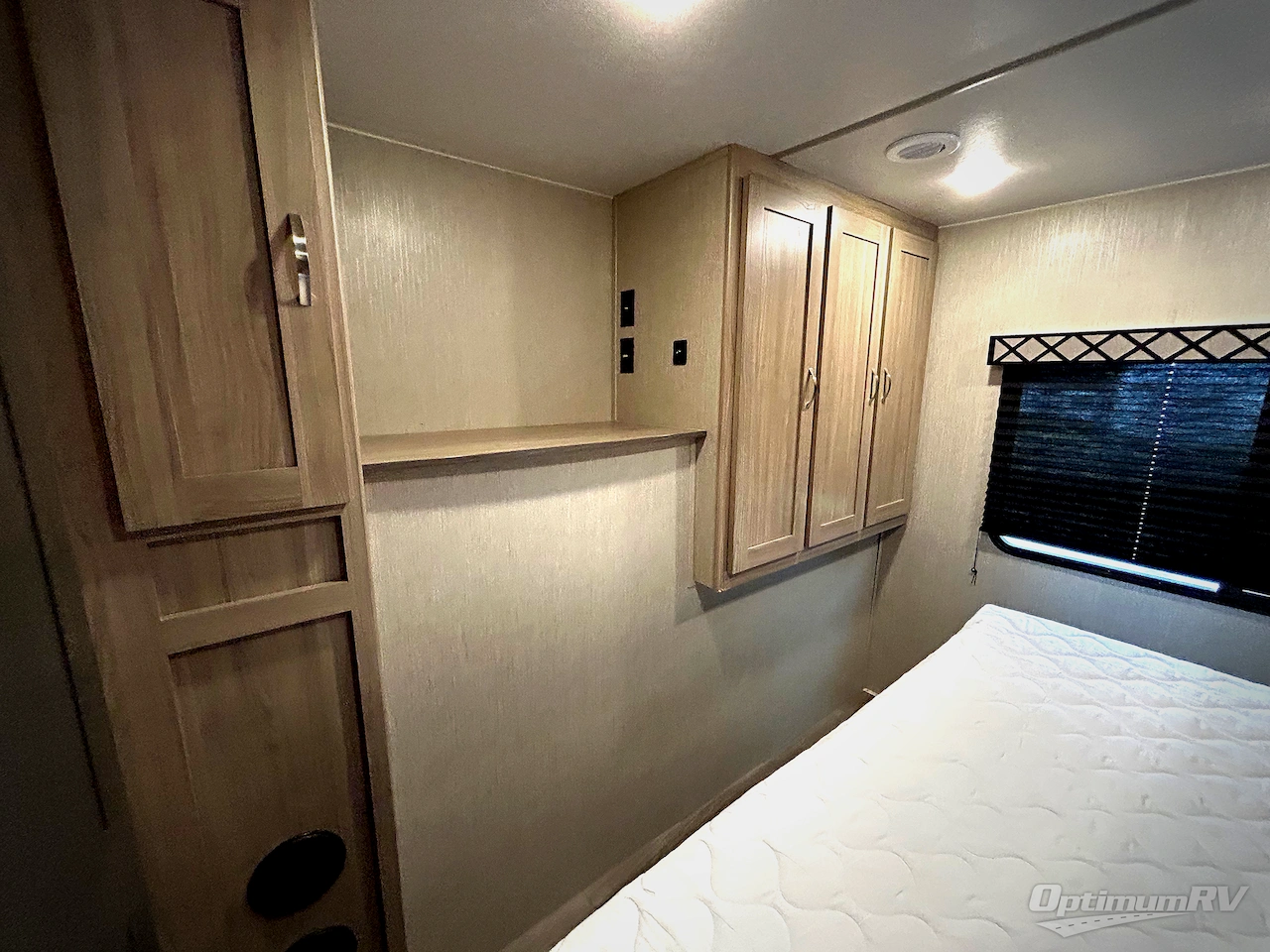 2021 Coachmen Freedom Express Ultra Lite 259FKDS Photo 15