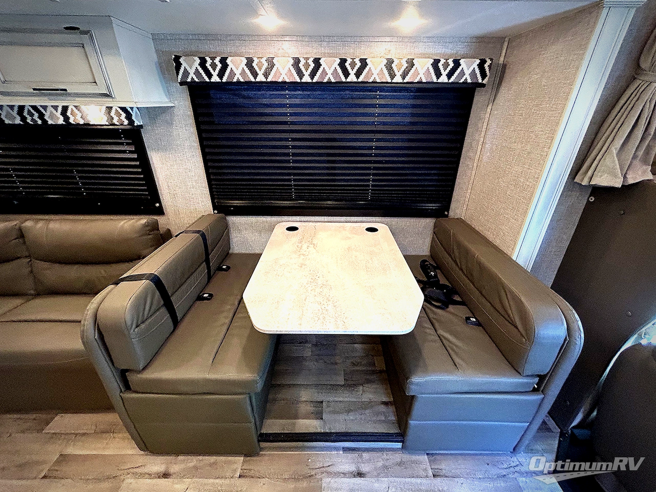 2022 Entegra Odyssey 30Z Photo 10