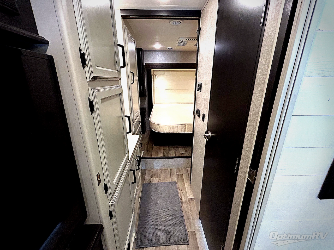 2022 Entegra Odyssey 30Z Photo 13