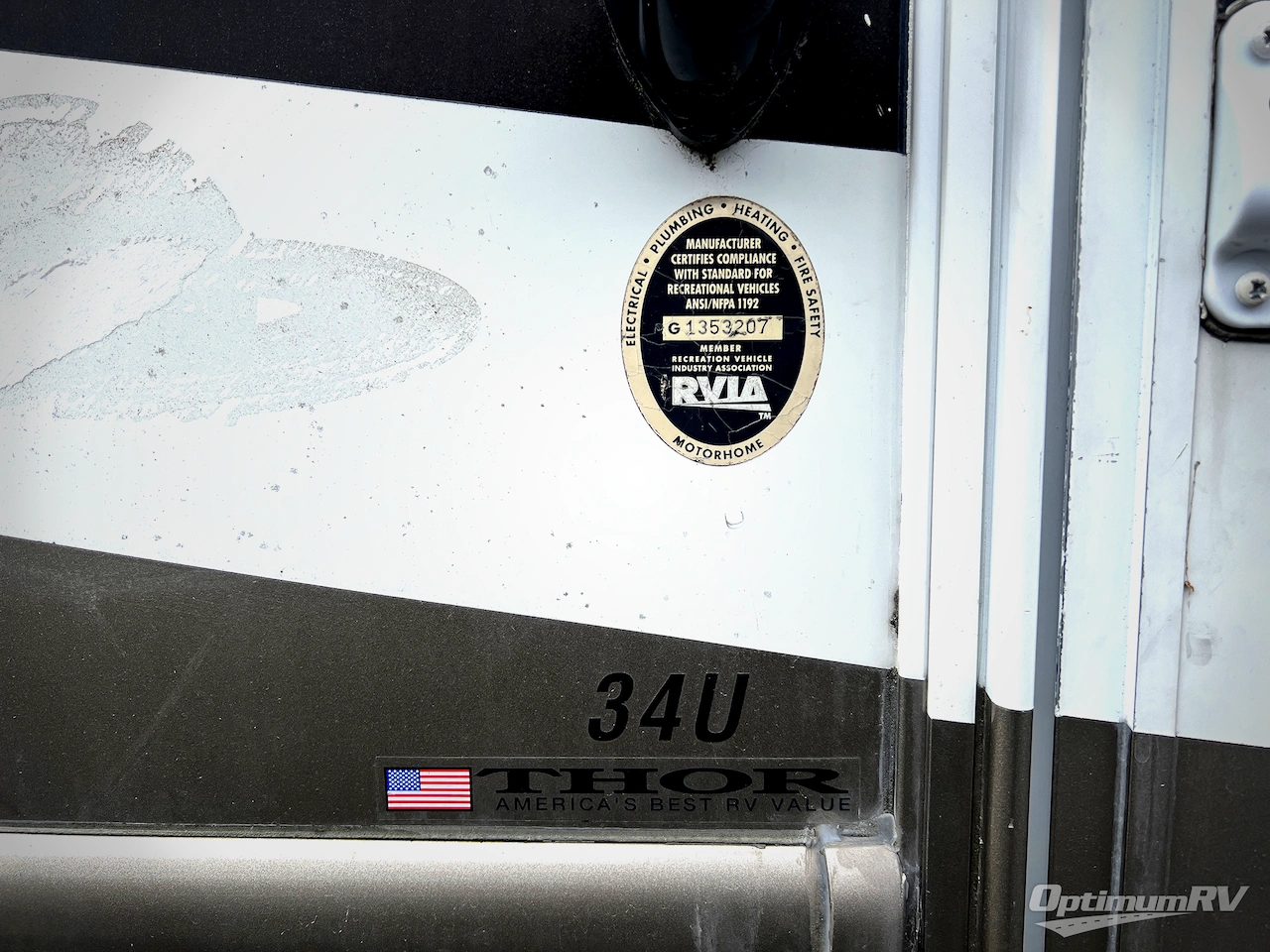 2011 Thor Hurricane 30Q Photo 13