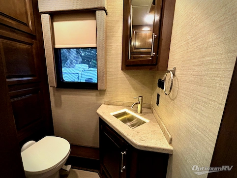 2020 Entegra Emblem 36U RV Photo 3