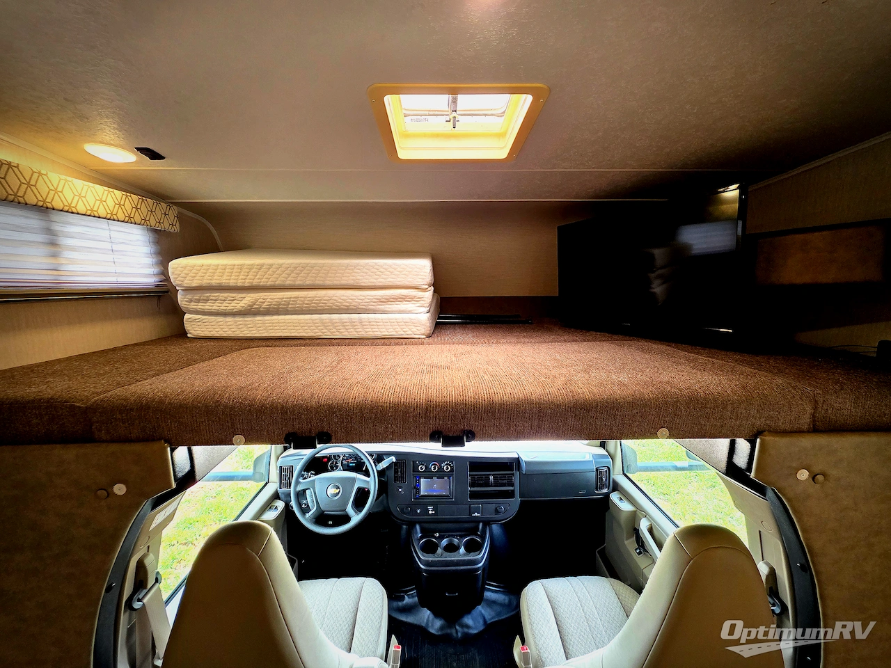 2020 Coachmen Freelander 26DS Chevy 4500 Photo 19