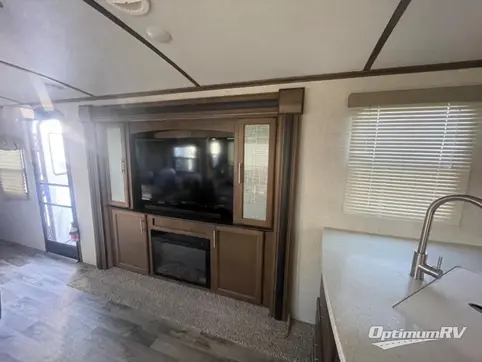 2018 Keystone Cougar Half-Ton Series 33MLS RV Photo 2