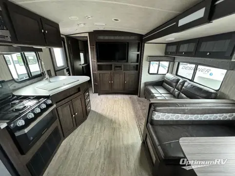 2018 Cruiser Shadow Cruiser 289RBS RV Photo 2