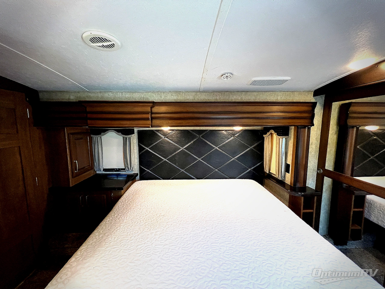 2017 Keystone Montana 3721RL Photo 20