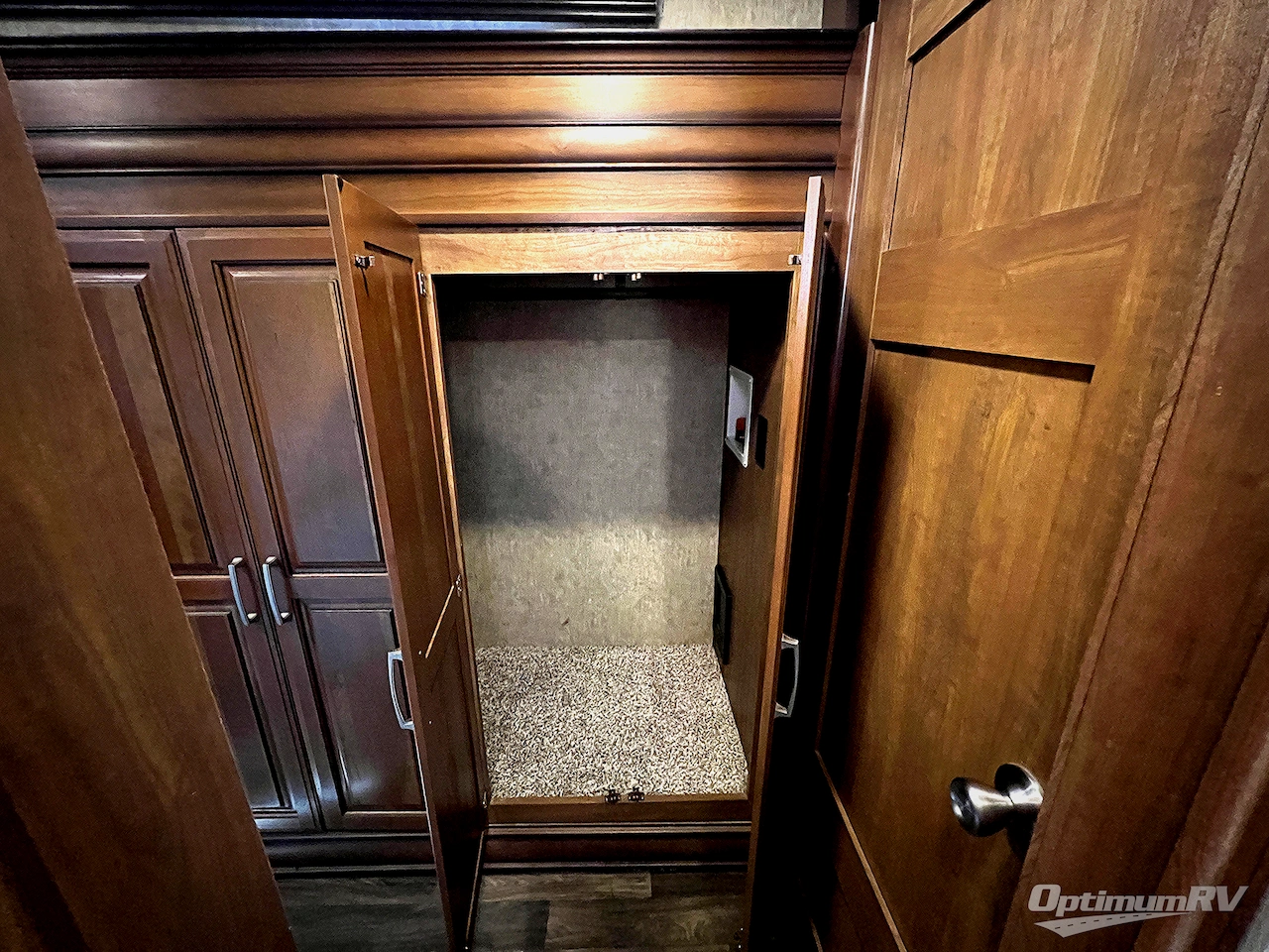 2017 Keystone Montana 3721RL Photo 14
