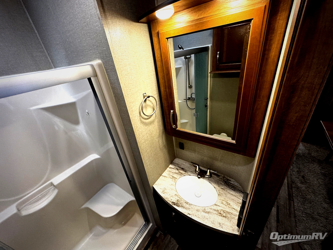 2018 Keystone Montana 3730FL Photo 8