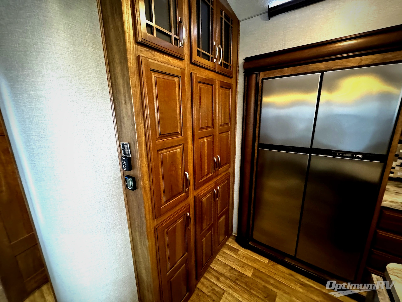 2018 Keystone Montana 3730FL Photo 13