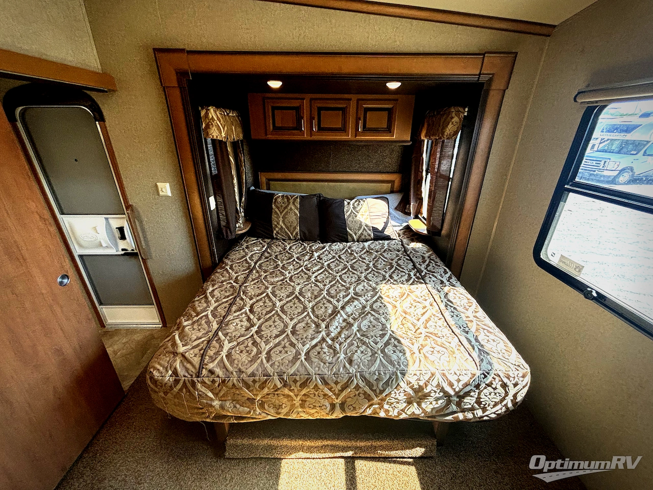 2016 Forest River Cedar Creek Hathaway Edition 38FL6 Photo 10