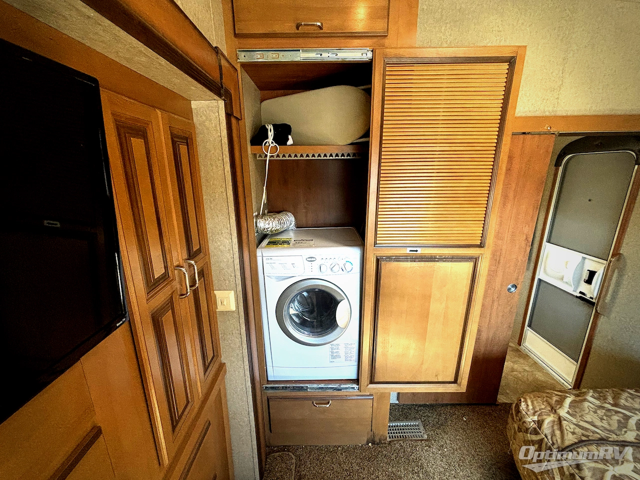 2016 Forest River Cedar Creek Hathaway Edition 38FL6 Photo 12