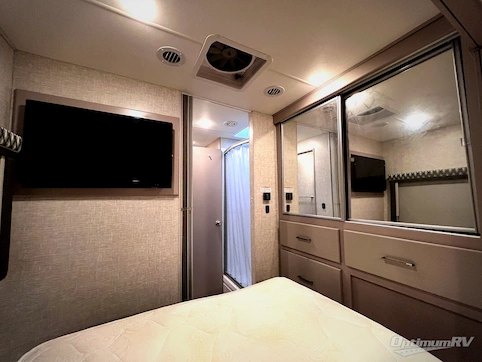 2022 Thor Quantum Sprinter DS24 RV Photo 4