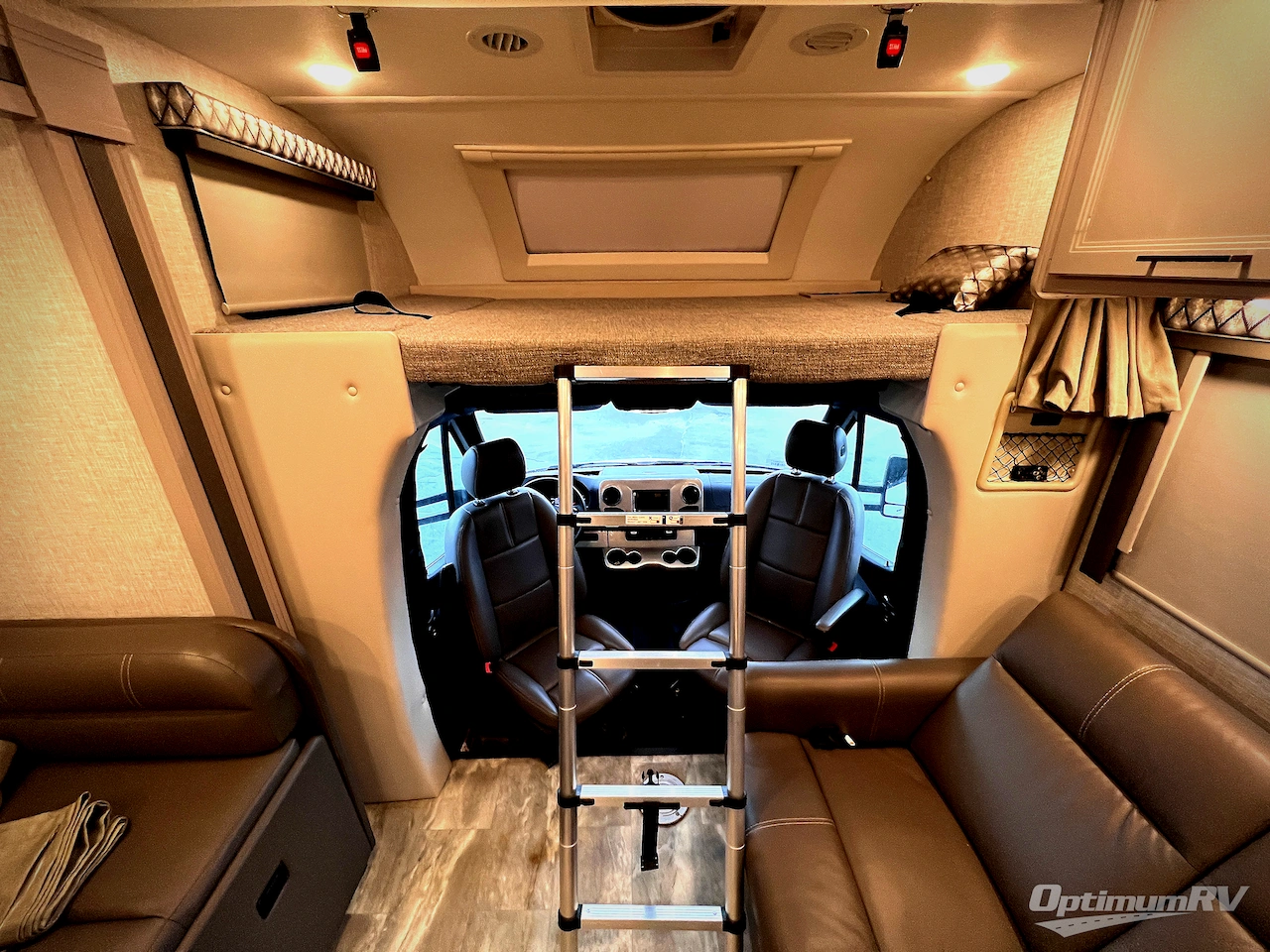 2022 Thor Quantum Sprinter DS24 Photo 10