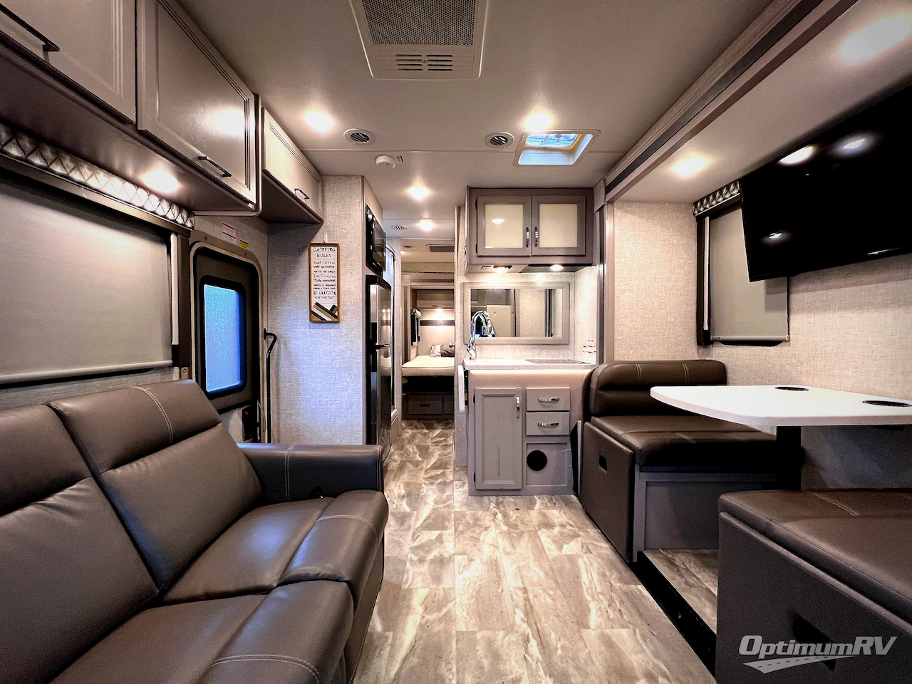 2022 Thor Quantum Sprinter DS24 Photo 13