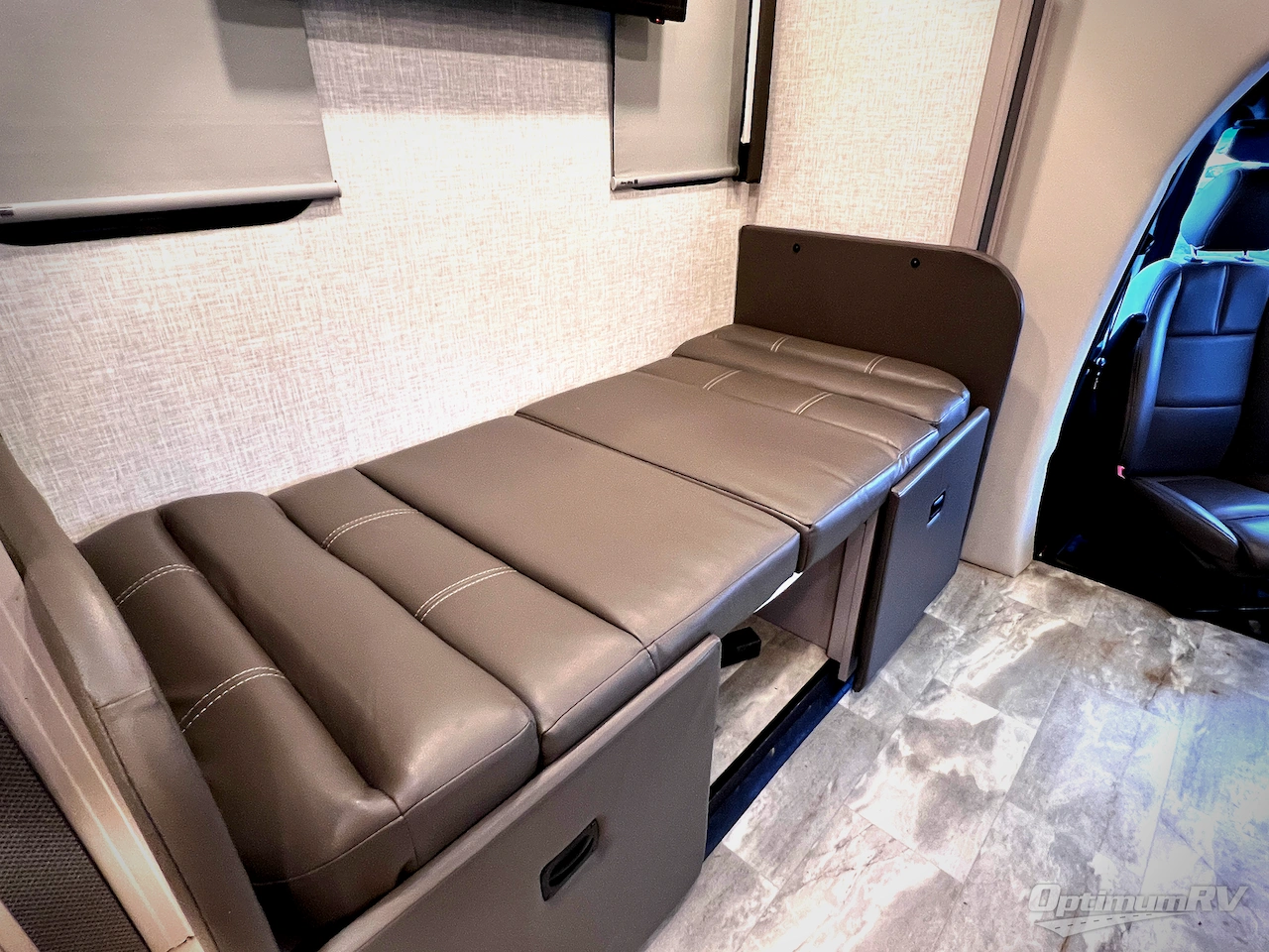 2022 Thor Quantum Sprinter DS24 Photo 19