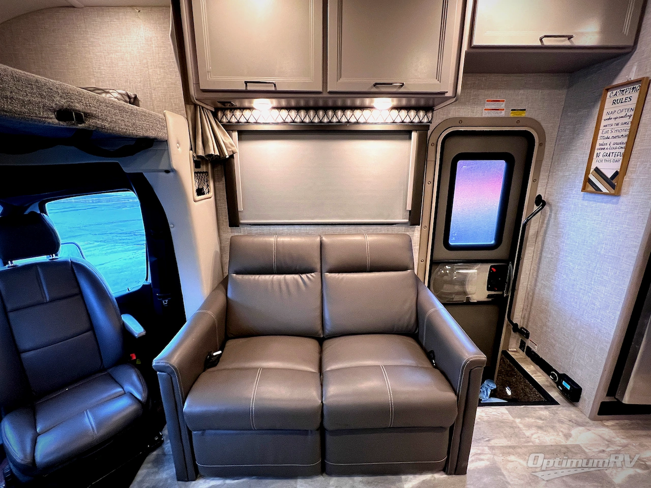 2022 Thor Quantum Sprinter DS24 Photo 20