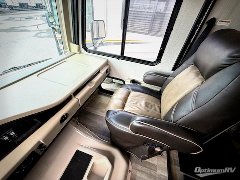 2020 Holiday Rambler Admiral 35R RV Photo 2