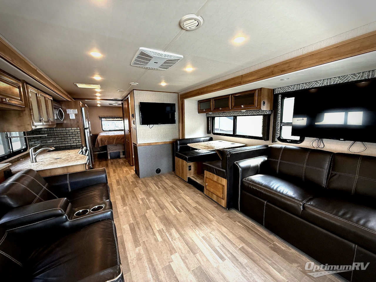 2020 Holiday Rambler Admiral 35R Photo 4
