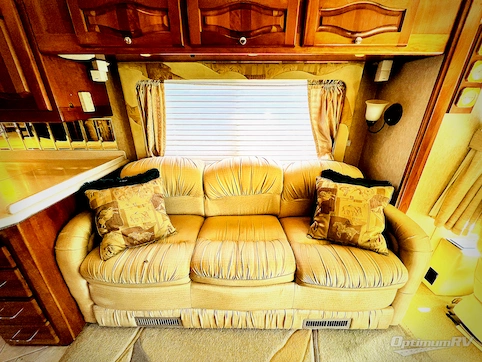2001 Monaco Signature Series GENERAL RV Photo 3