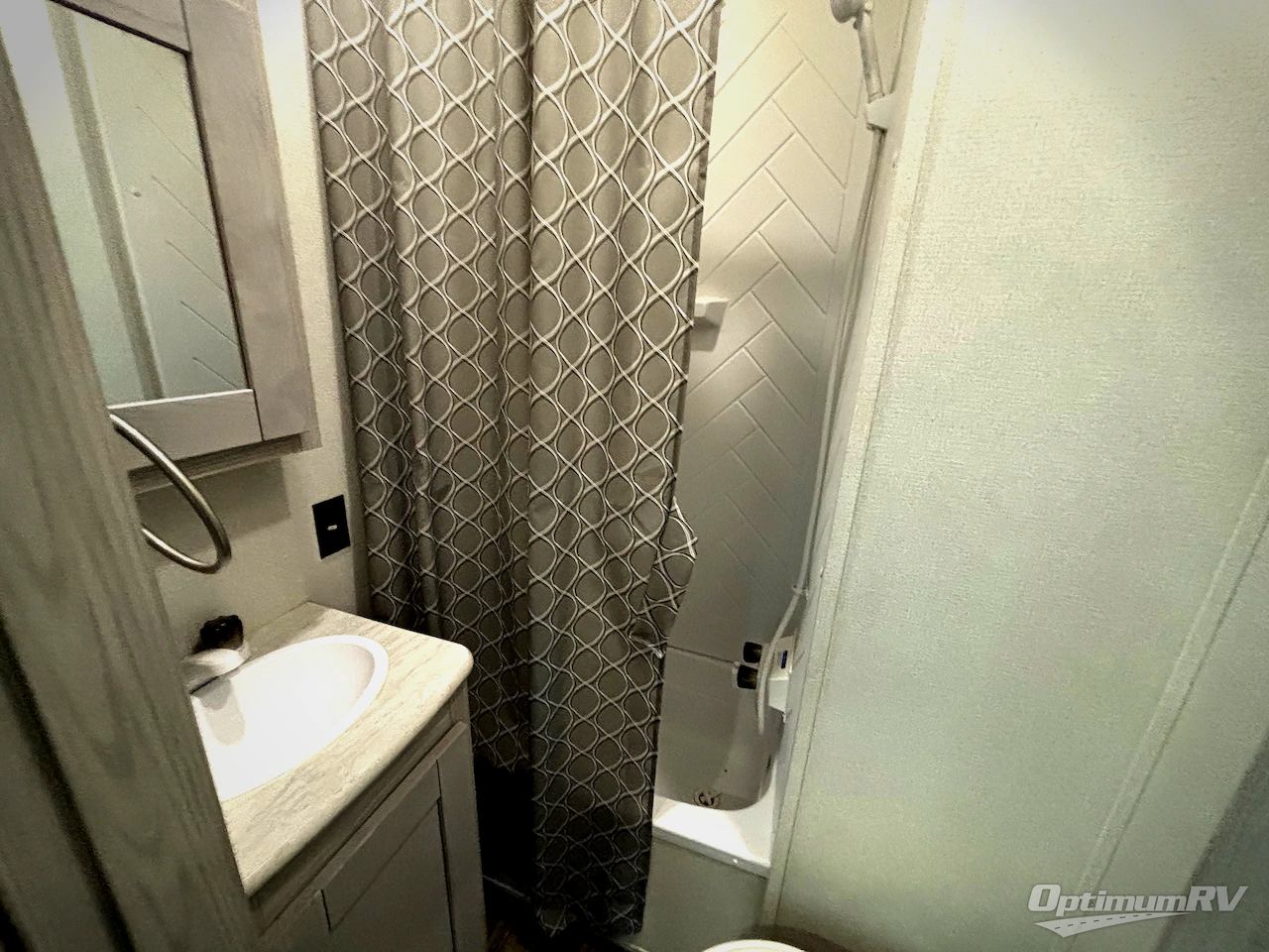 2021 Keystone Fuzion 430 Photo 24