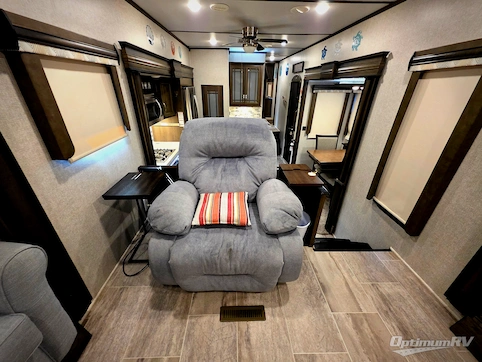 2019 Keystone Montana 3791RD RV Photo 3