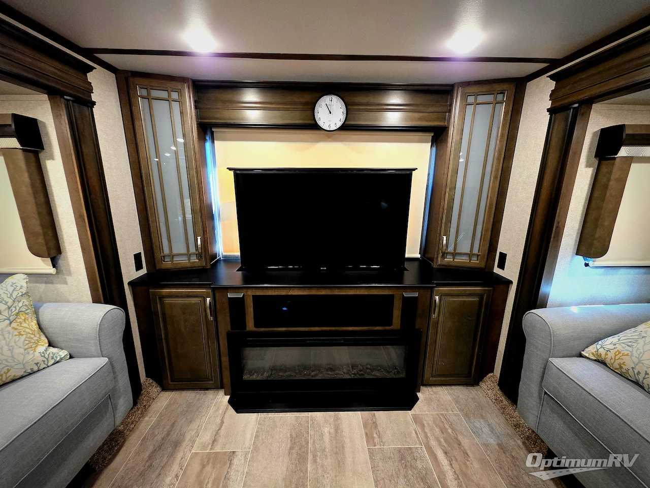2019 Keystone Montana 3791RD Photo 10