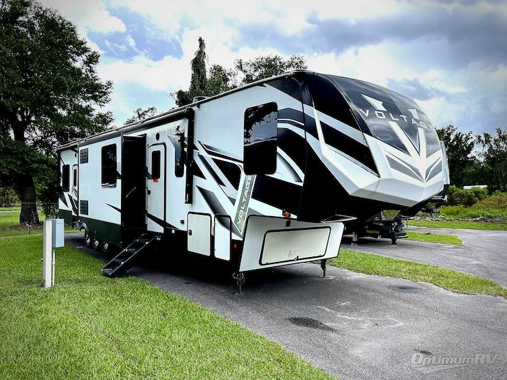 2021 Dutchmen Voltage 4145 RV Photo 1