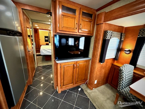 2010 Newmar Ventana 3933 RV Photo 3